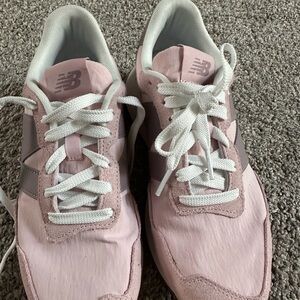 Women’s new balance 237 sneaker